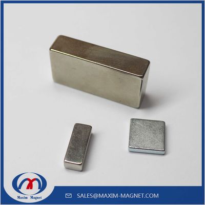 China N35 N38 N45 N48 N50 imanes pequeños y grandes de N52 del bloque del neodimio de MaximMAGNET proveedor