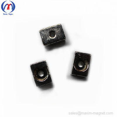 Imanes del bloque del neodimio con el agujero de la forma cónica proveedor