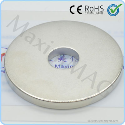 Disco del imán del neodimio con el agujero proveedor